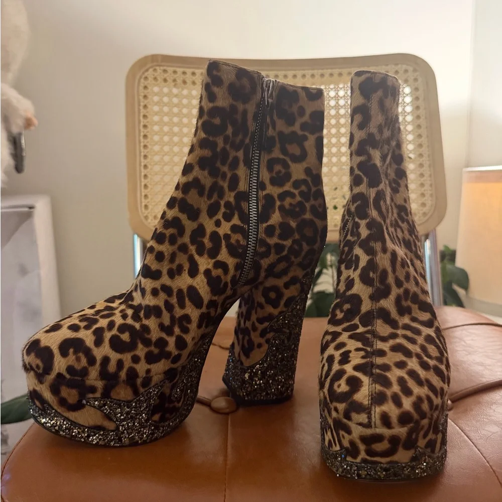 Marc Jacobs Leopard Print pony hair stash a Platform Ankle Boots